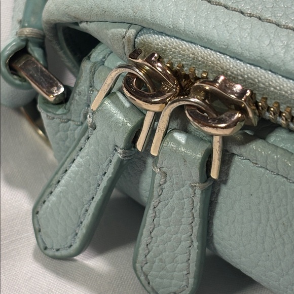 Kate Spade Light Blue Run Around Crossbody Bag EUC - Picture 13 of 13